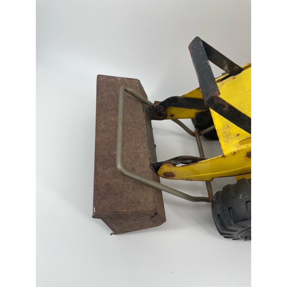 1967 Vintage Tonka 20" Front End Loader Tractor USA Works Great Rust Patina Wear - Picture 6 of 14